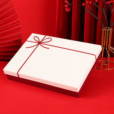 Pedido personalizado aceptado tapa de lujo y caja base para camiseta ropa embalaje regalo
