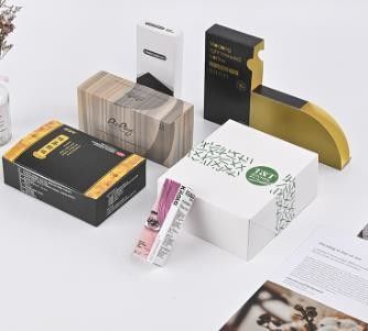 Logotipo personalizado Embalaje ecológico para Boxycharm Beauty Suscripción Diseño gratuito