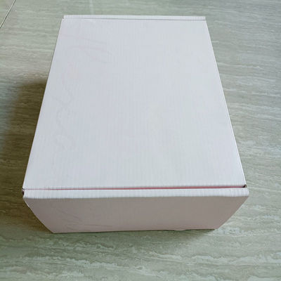 Pedido personalizado Cajas postales de papel de cartón rosa para embalajes ecológicos