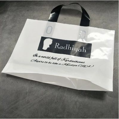 Productos de tendencia Logotipo personalizado Impresión bolsa de compras de plástico PE con logotipo