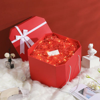 Cuadrado Novedad cinta de cumpleaños caja de regalo de embalaje caja de papel regalo para el tamaño del logotipo personalizado