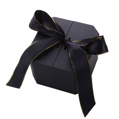 Caja de regalo personalizada de lujo de joyería Matt con cierre magnético y cinta negra