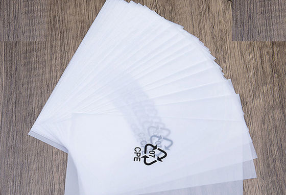 30-200 de espesor Bolsa de plástico CPE de punto blanco personalizado para embalaje y almacenamiento electrónico