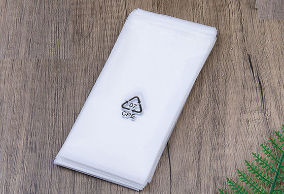 30-200 de espesor Bolsa de plástico CPE de punto blanco personalizado para embalaje y almacenamiento electrónico