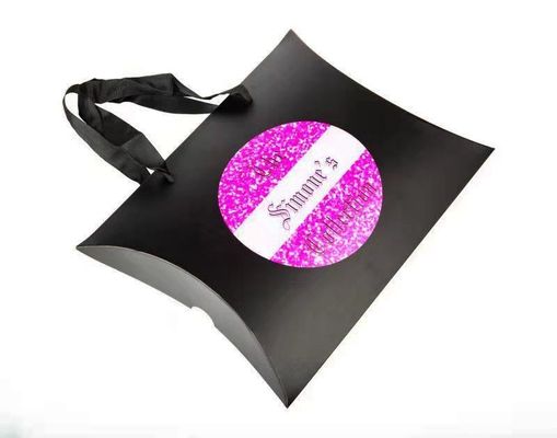 Bolsas de papel personalizadas para extensiones de cabello Embalaje Caja de almohada Kraft con mango de longitud de la mano