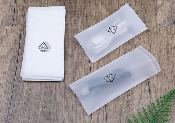 30-200 de espesor Bolsa de plástico CPE de punto blanco personalizado para embalaje y almacenamiento electrónico