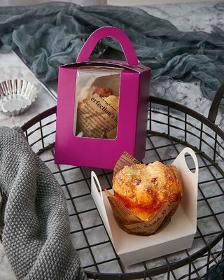 2.5 pulgadas de altura logotipo personalizado transparente de plástico taza de tarta caja con ventana inserción y mango